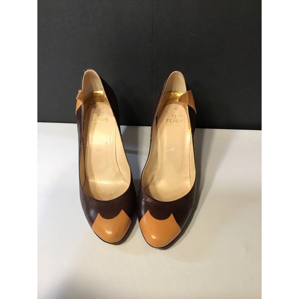 Vintage Fendi Two Tone Brown and Tan Leather Rounded Toe Stiletto Pump